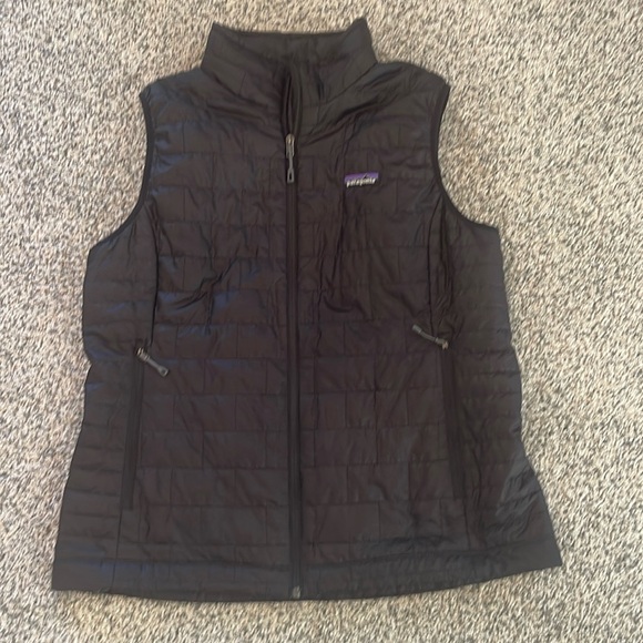 Patagonia W’s Nano Puff Vest - Picture 1 of 3